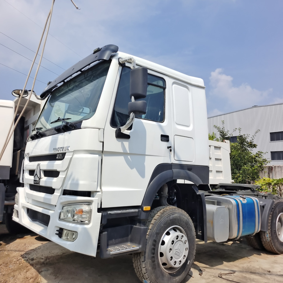 SINOTRUK HOWO 6*4 - Tracteur routier: photos 4 SINOTRUK HOWO 6*4 - Tracteur routier: photos 4