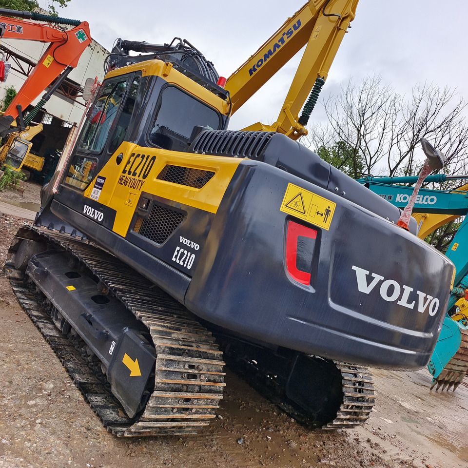 VOLVO EC210D EC210B - Pelle sur chenille: photos 3 VOLVO EC210D EC210B - Pelle sur chenille: photos 3