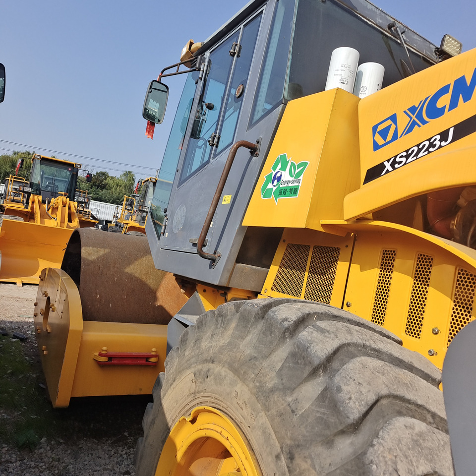 XCMG XS223J ROAD ROLLER - Compacteur à pieds de mouton/ Monocylindre: photos 1 XCMG XS223J ROAD ROLLER - Compacteur à pieds de mouton/ Monocylindre: photos 1
