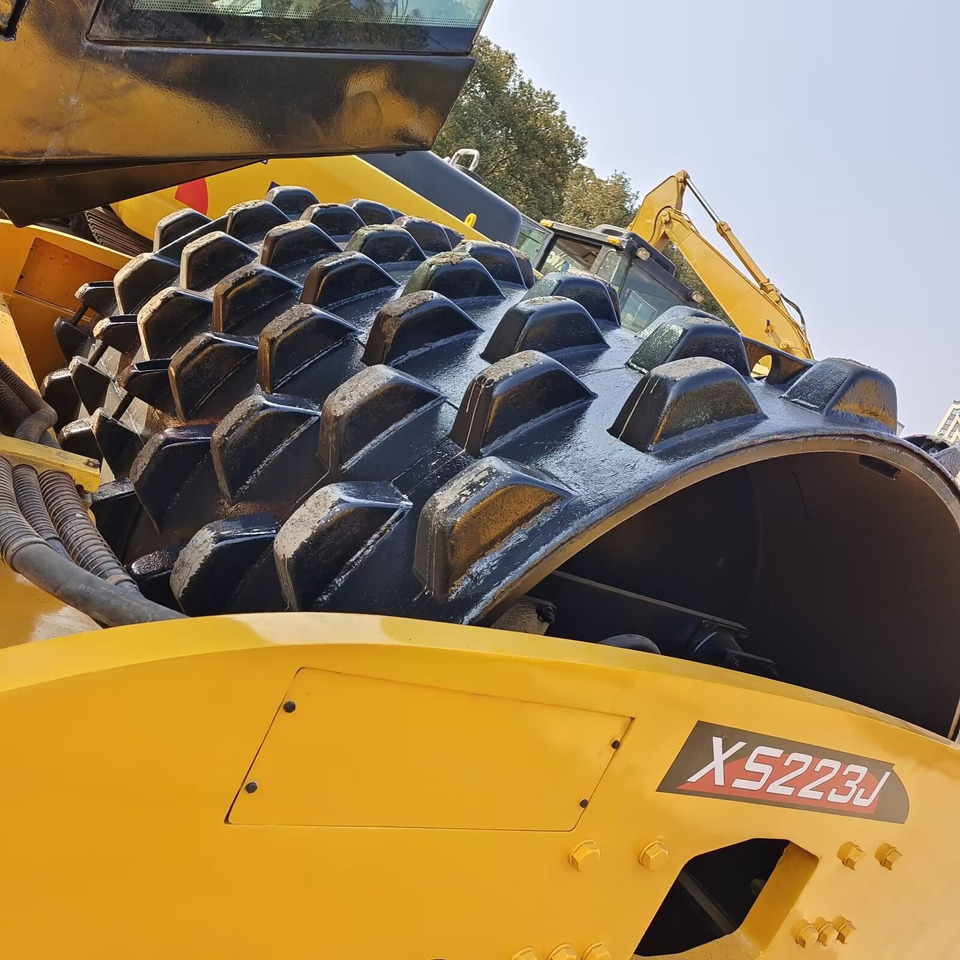 XCMG XS223J SHEEPSFOOT ROAD ROLLER - Compacteur à pieds de mouton/ Monocylindre: photos 5 XCMG XS223J SHEEPSFOOT ROAD ROLLER - Compacteur à pieds de mouton/ Monocylindre: photos 5