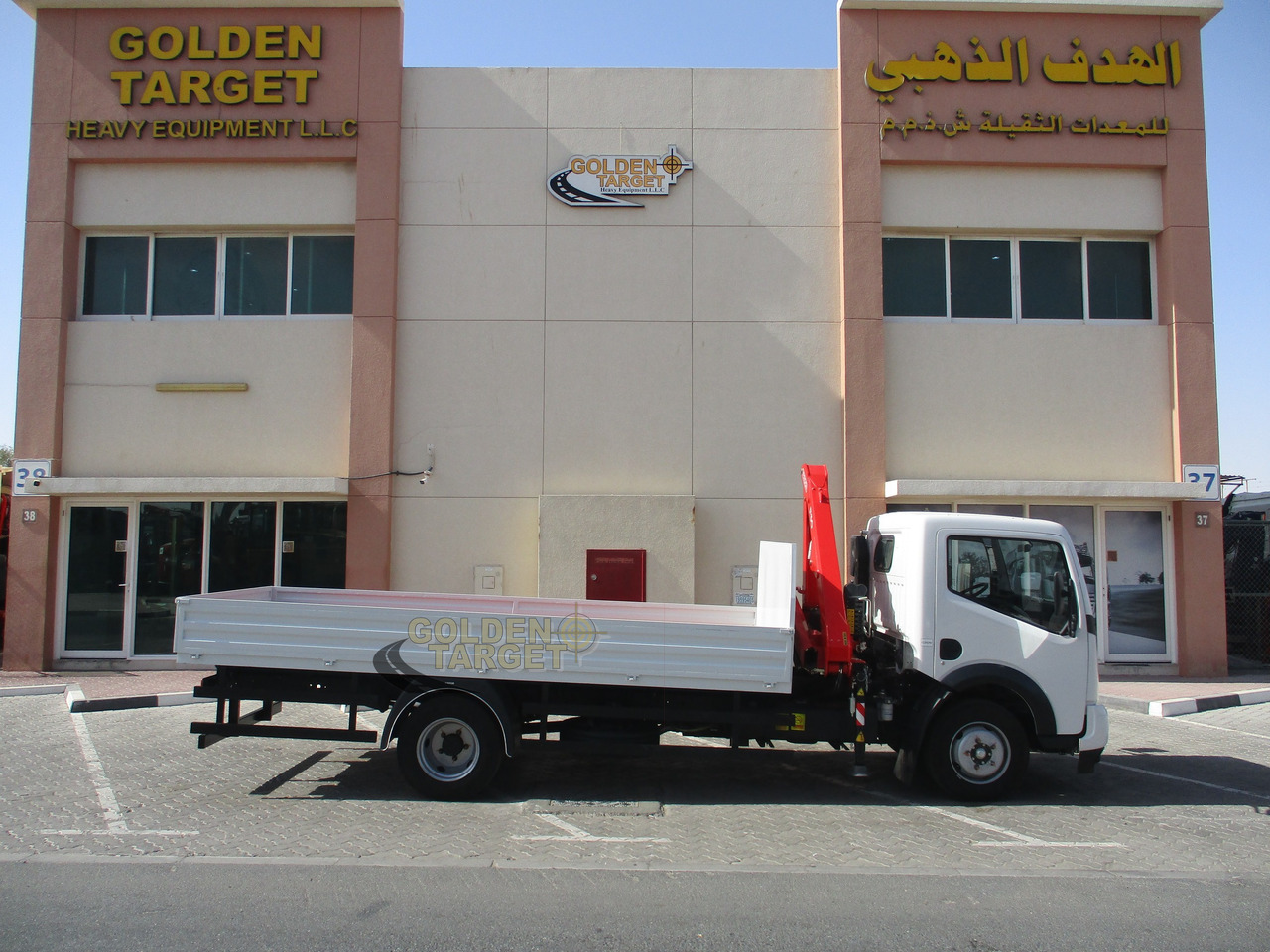 Ashok Leyland PARTNER LX 4x2 with Fassi F50A.022 Crane - Camion grue: photos 5 Ashok Leyland PARTNER LX 4x2 with Fassi F50A.022 Crane - Camion grue: photos 5