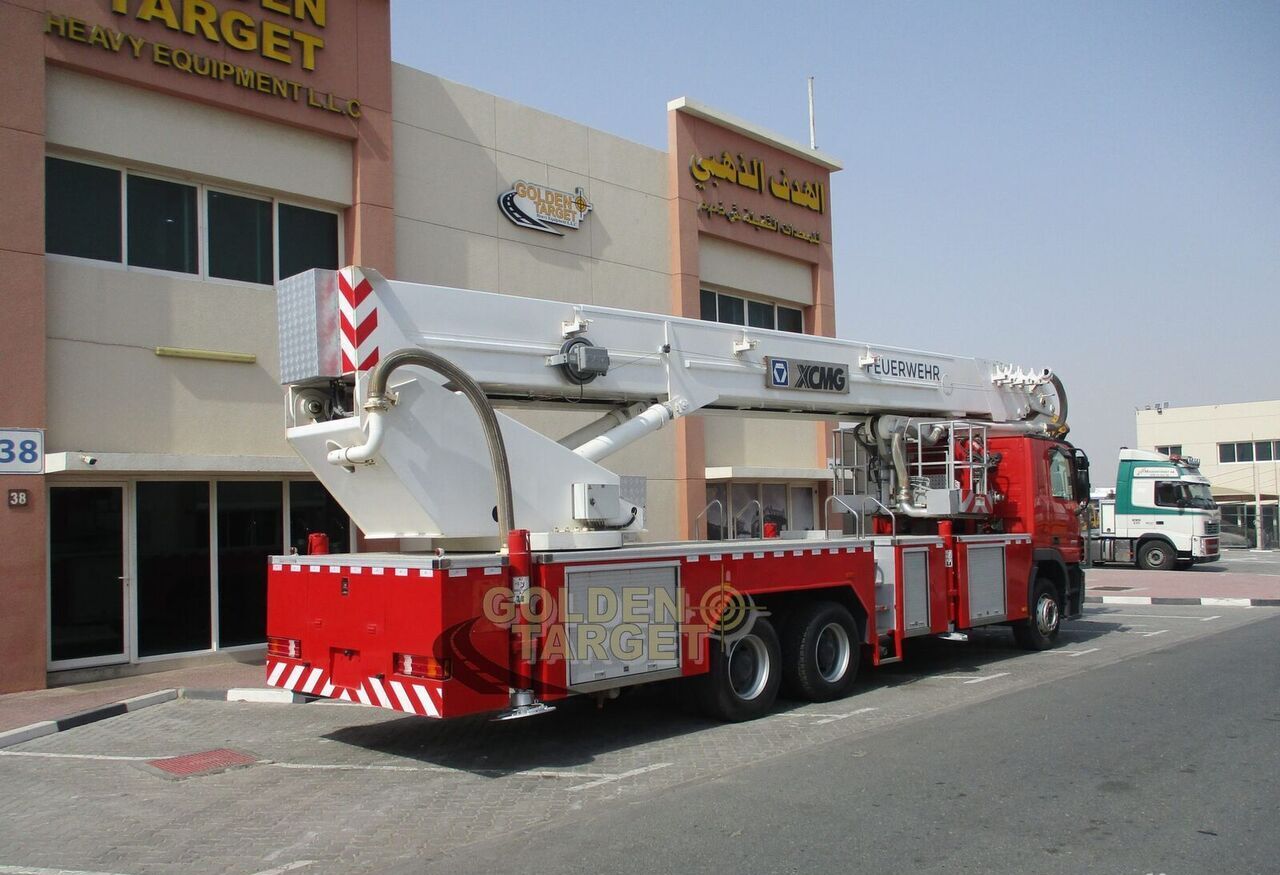 Mercedes-Benz Actros 3332 6x4 Manlift Truck - Camion de pompier: photos 1 Mercedes-Benz Actros 3332 6x4 Manlift Truck - Camion de pompier: photos 1