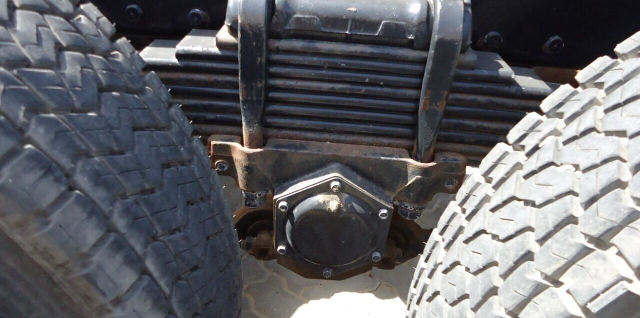 Nissan UD CZ4YL 6x6 Chassis Truck — crédit-bail Nissan UD CZ4YL 6x6 Chassis Truck: photos 8