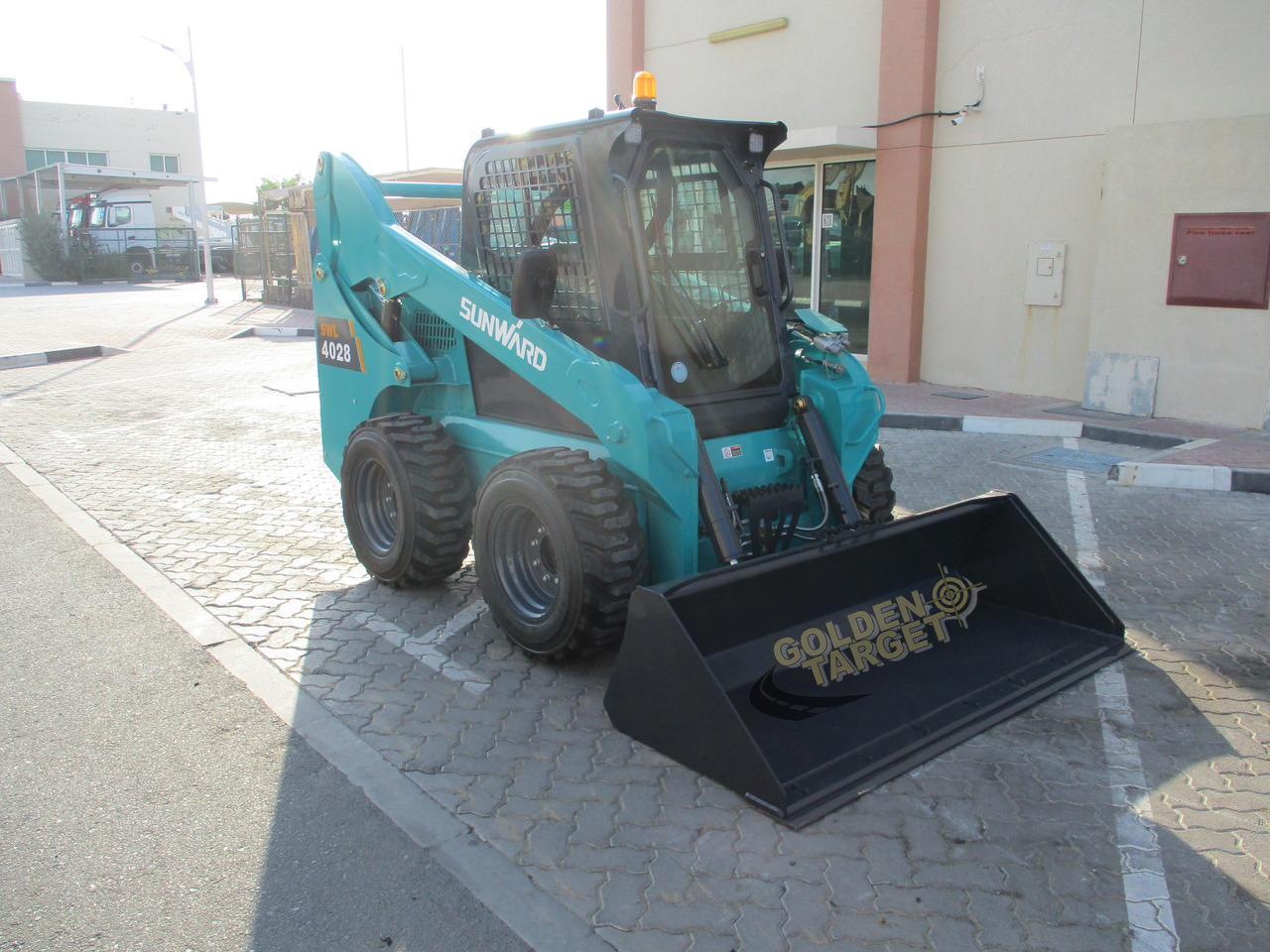 SUNWARD SWL4028 Skid Steer - Mini chargeuse: photos 1 SUNWARD SWL4028 Skid Steer - Mini chargeuse: photos 1