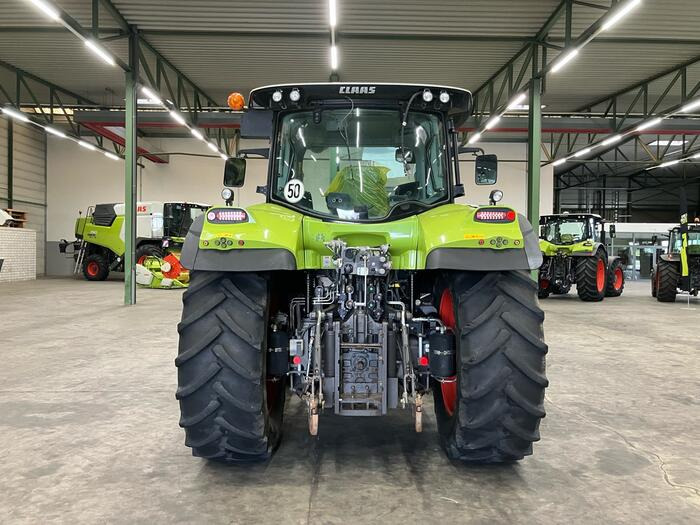 Tracteur agricole Claas Arion 540: photos 15