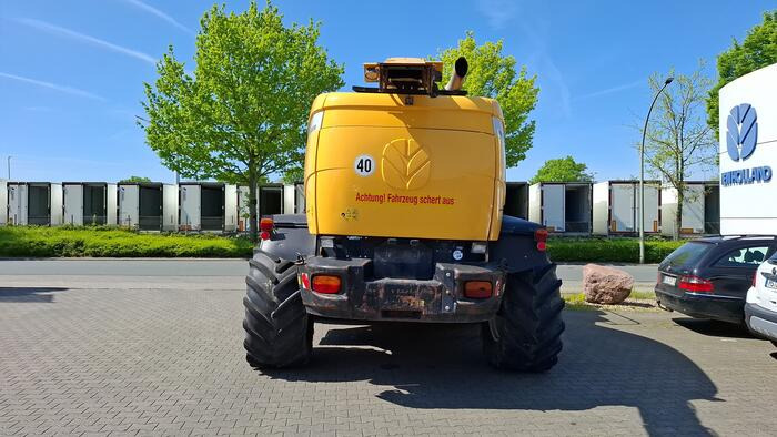 New Holland FR 9060 - Ensileuse: photos 5 New Holland FR 9060 - Ensileuse: photos 5