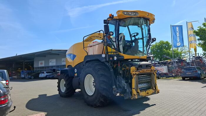 New Holland FR 9060 - Ensileuse: photos 3 New Holland FR 9060 - Ensileuse: photos 3