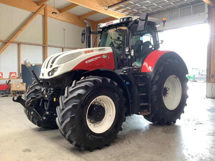 Steyr Terrus 6300 - Tracteur agricole: photos 1 Steyr Terrus 6300 - Tracteur agricole: photos 1