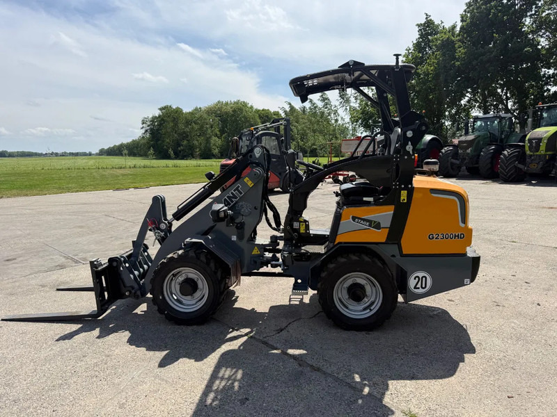 Giant 2300 HD NIEUW Shovel! Giant Kubota - Chargeuse sur pneus: photos 3 Giant 2300 HD NIEUW Shovel! Giant Kubota - Chargeuse sur pneus: photos 3