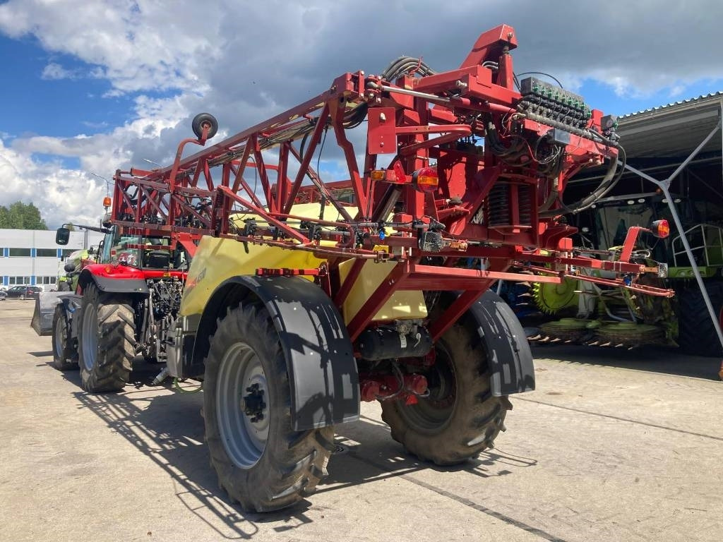 Hardi COMMANDERr 4500  - Pulvérisateur traîné: photos 3 Hardi COMMANDERr 4500  - Pulvérisateur traîné: photos 3