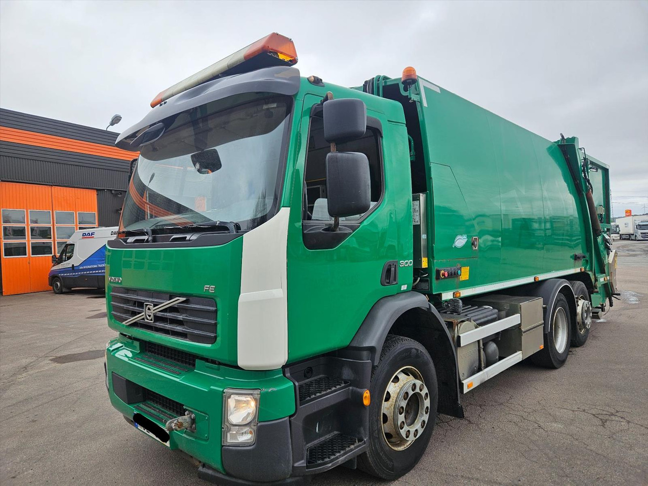 Benne à ordures ménagères Sopbil Volvo FE 6x2 -2014 | NTM KG-2B: photos 1
