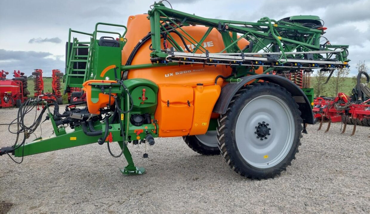 Amazone UX 5200 - 28m med Ama-Select - Pulvérisateur traîné: photos 2 Amazone UX 5200 - 28m med Ama-Select - Pulvérisateur traîné: photos 2