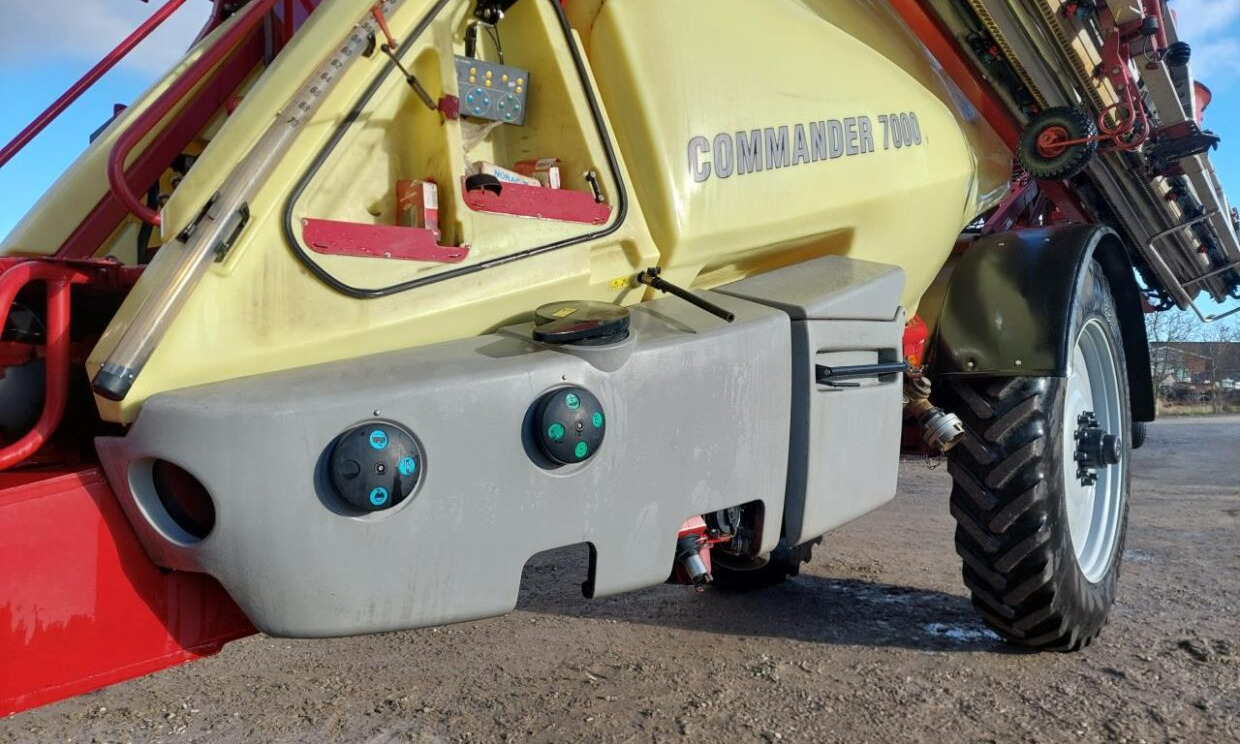 Hardi Commander 7000i - 36 m Twin - Pulvérisateur traîné: photos 5 Hardi Commander 7000i - 36 m Twin - Pulvérisateur traîné: photos 5