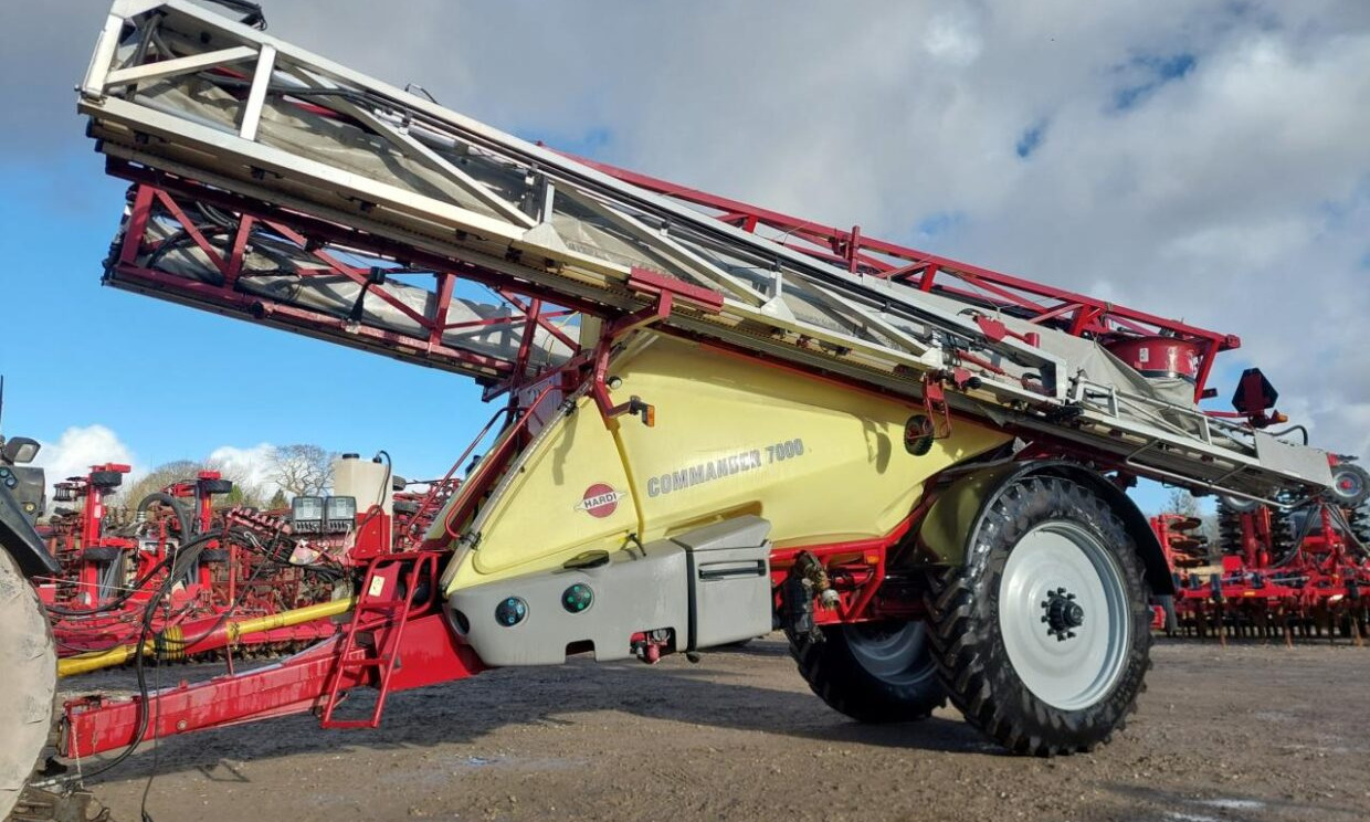 Hardi Commander 7000i - 36 m Twin - Pulvérisateur traîné: photos 1 Hardi Commander 7000i - 36 m Twin - Pulvérisateur traîné: photos 1