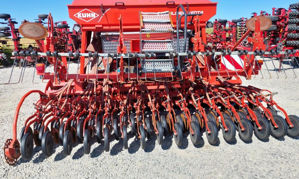 Kuhn NC 4000 / HR 4004 - Combiné de semis: photos 2 Kuhn NC 4000 / HR 4004 - Combiné de semis: photos 2