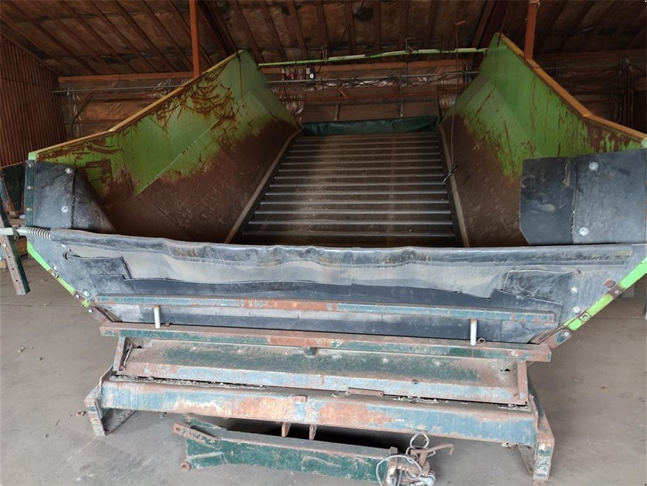 Miedema
SB 1051 - Matériel pomme de terre: photos 2 Miedema
SB 1051 - Matériel pomme de terre: photos 2