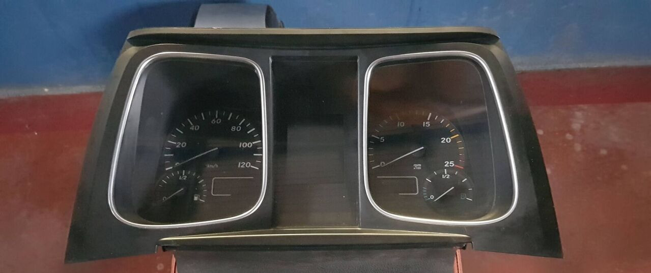 Knorr-Bremse 0 486 106 133 Mercedes-Benz ACTROS MB4 - Bloc de gestion pour Camion: photos 2 Knorr-Bremse 0 486 106 133 Mercedes-Benz ACTROS MB4 - Bloc de gestion pour Camion: photos 2