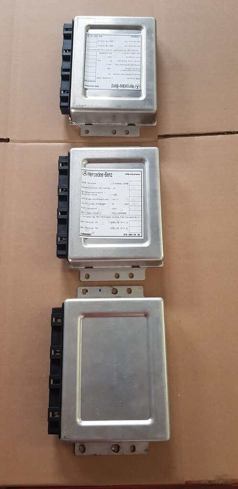 Knorr-Bremse Mercedes-Benz ATEGO - Bloc de gestion pour Camion: photos 5 Knorr-Bremse Mercedes-Benz ATEGO - Bloc de gestion pour Camion: photos 5