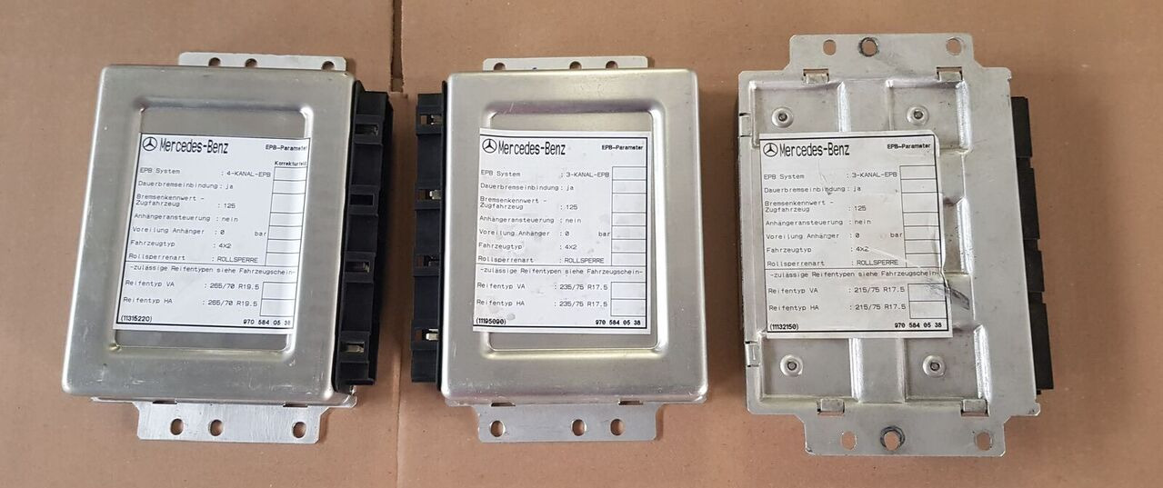 Knorr-Bremse Mercedes-Benz ATEGO - Bloc de gestion pour Camion: photos 1 Knorr-Bremse Mercedes-Benz ATEGO - Bloc de gestion pour Camion: photos 1