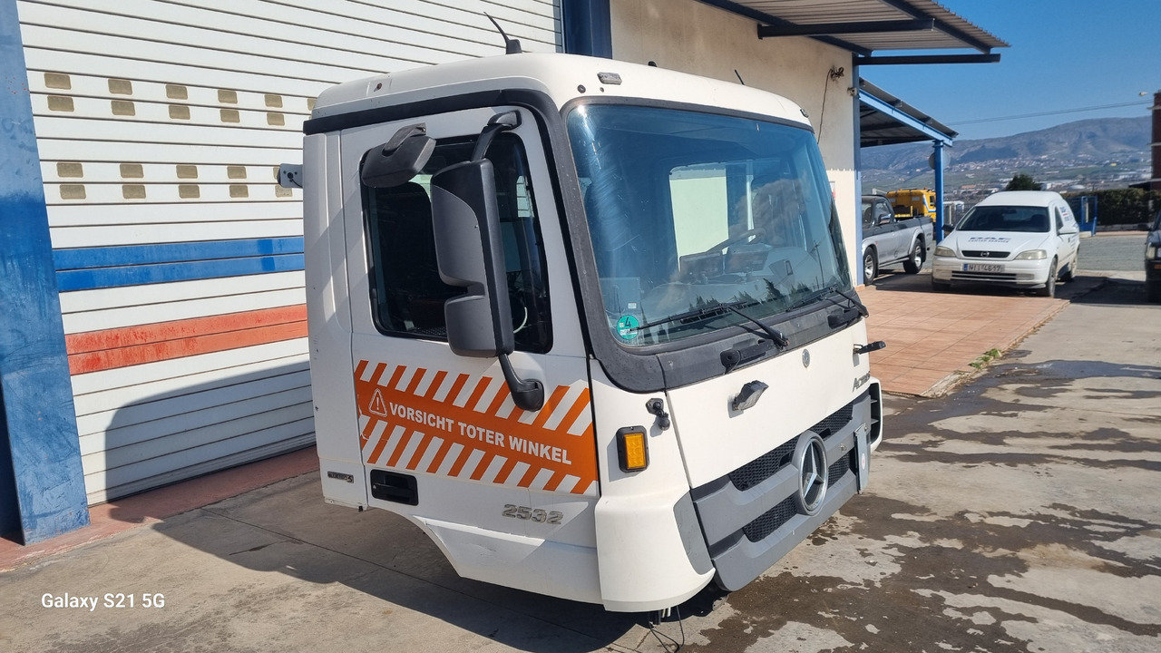 Cabine MERCEDES ACTROS MP3: photos 9