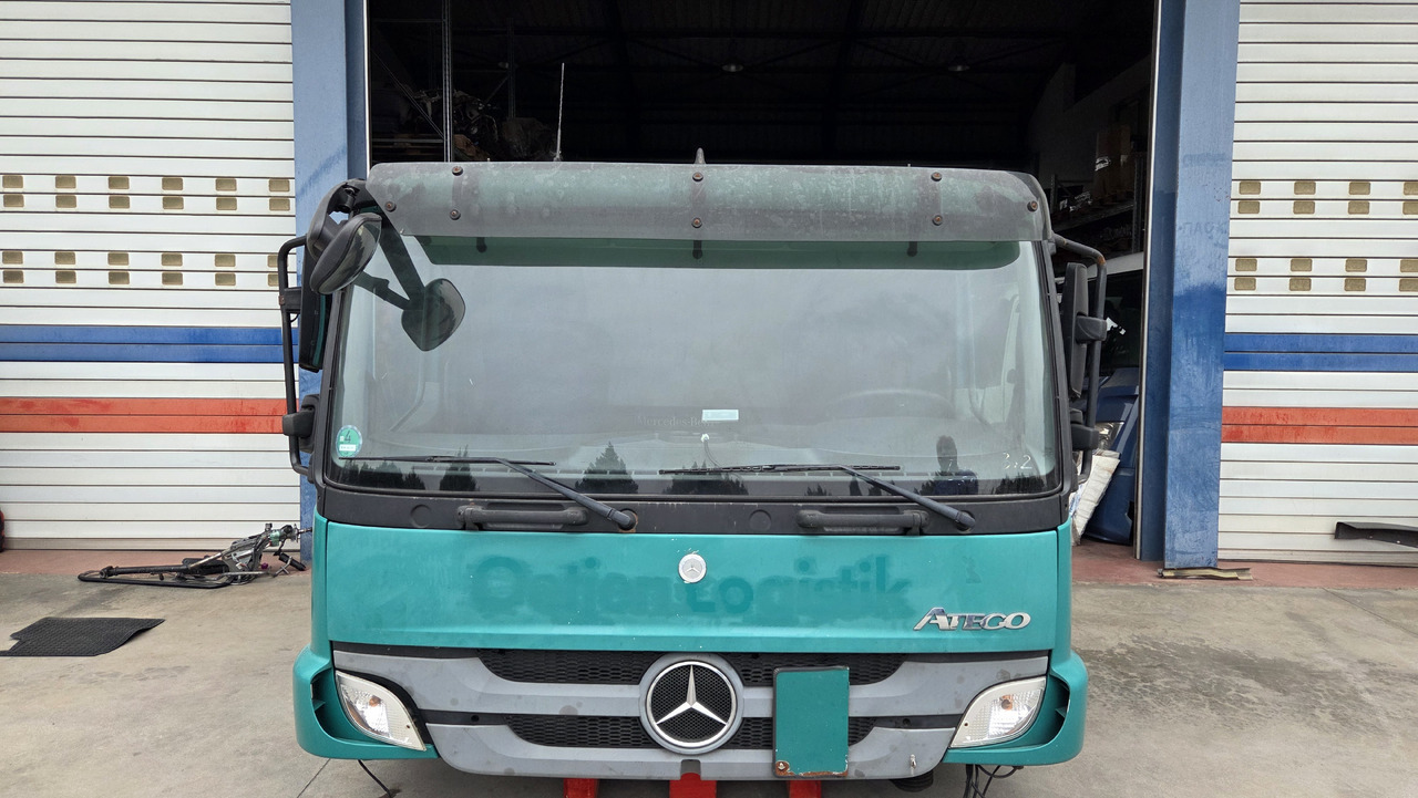 MERCEDES-BENZ ATEGO 3 EURO 5 - Cabine pour Camion: photos 1 MERCEDES-BENZ ATEGO 3 EURO 5 - Cabine pour Camion: photos 1