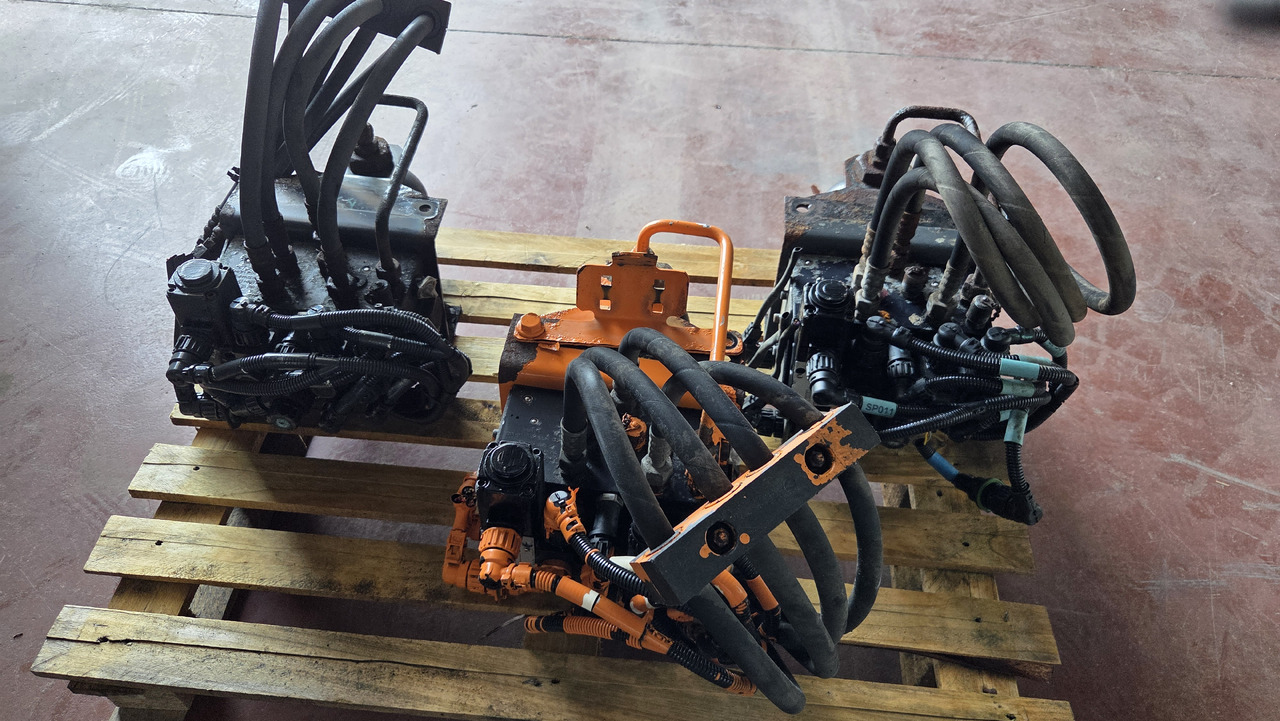 MERCEDES-BENZ STEERING UNIT - Volant: photos 1 MERCEDES-BENZ STEERING UNIT - Volant: photos 1