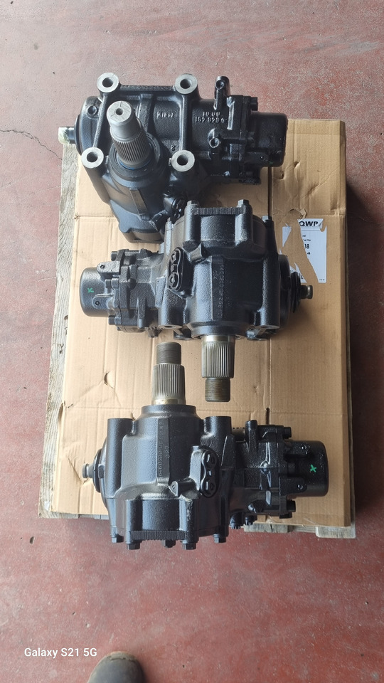 MERCEDES POWER STEERING LS8 - Volant: photos 1 MERCEDES POWER STEERING LS8 - Volant: photos 1