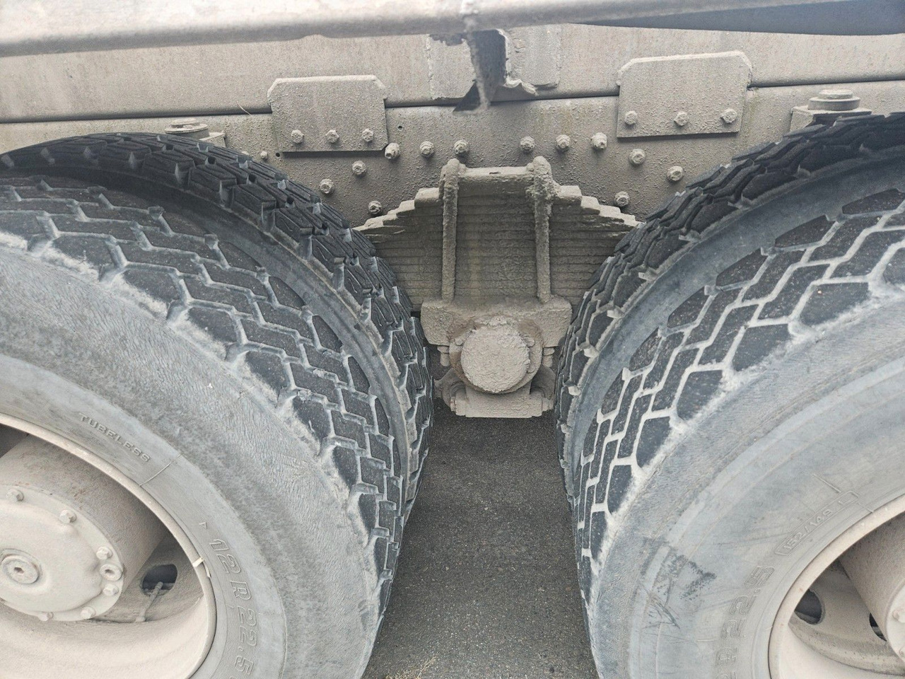 Mercedes-Benz SK 2527 6x4 Blatt/Blatt Hakenabroller - Camion ampliroll: photos 4 Mercedes-Benz SK 2527 6x4 Blatt/Blatt Hakenabroller - Camion ampliroll: photos 4