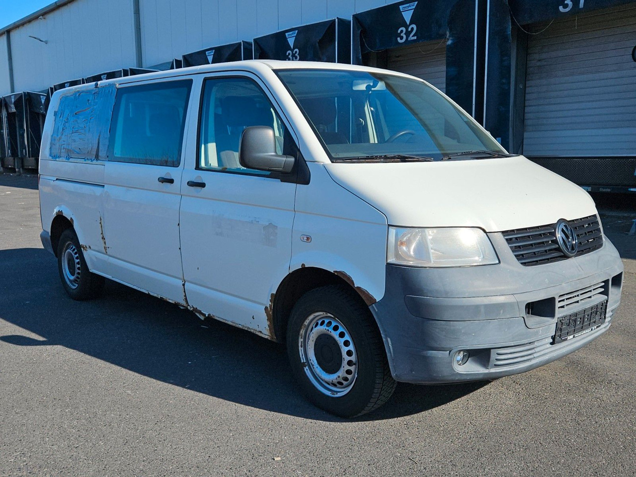 Volkswagen T5 9 Sitzer lang - Transport de personnes: photos 4 Volkswagen T5 9 Sitzer lang - Transport de personnes: photos 4