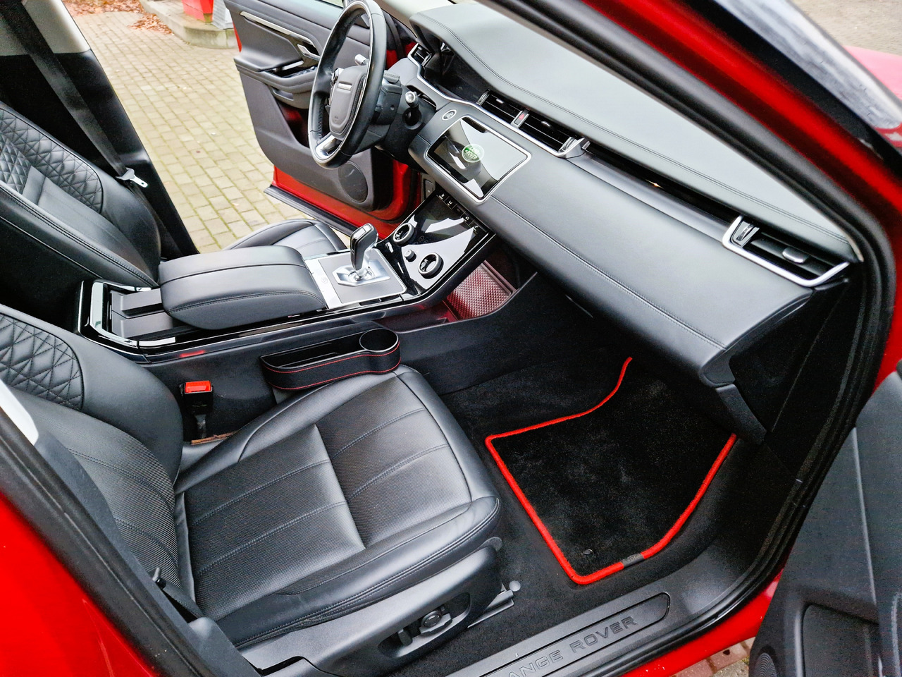 SUV Range Rover Evoque: photos 12