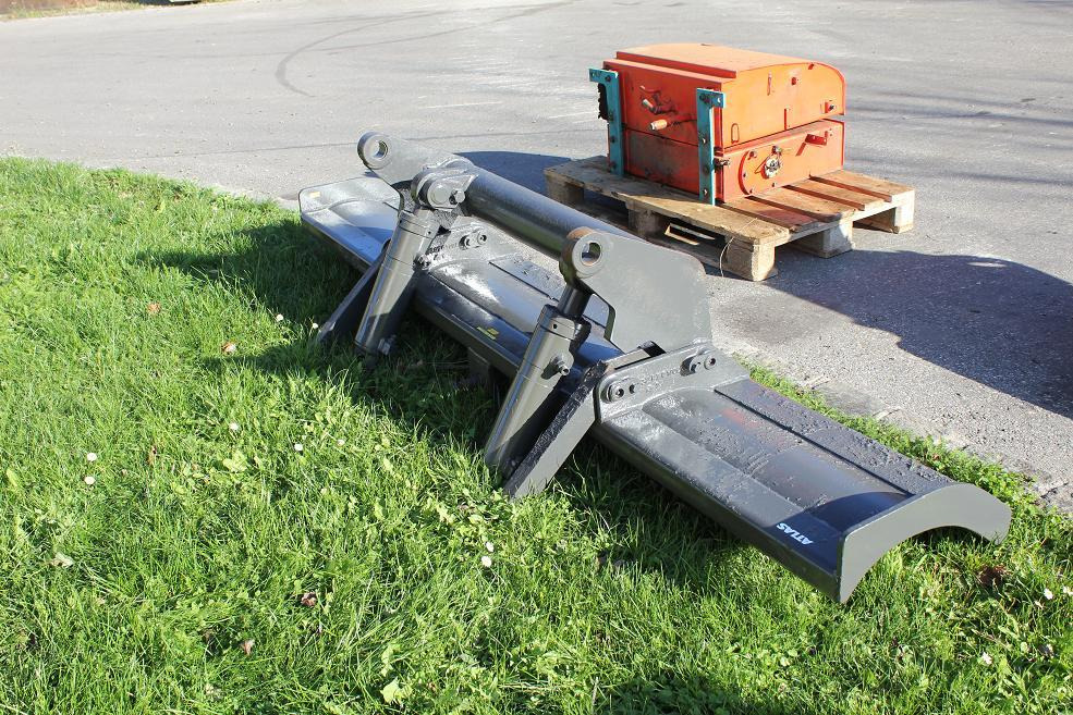 Atlas 1302 E - Lame pour Engins de chantier: photos 2 Atlas 1302 E - Lame pour Engins de chantier: photos 2