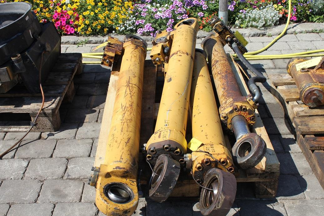 Caterpillar 212 BFT - Vérin hydraulique pour Engins de chantier: photos 3 Caterpillar 212 BFT - Vérin hydraulique pour Engins de chantier: photos 3