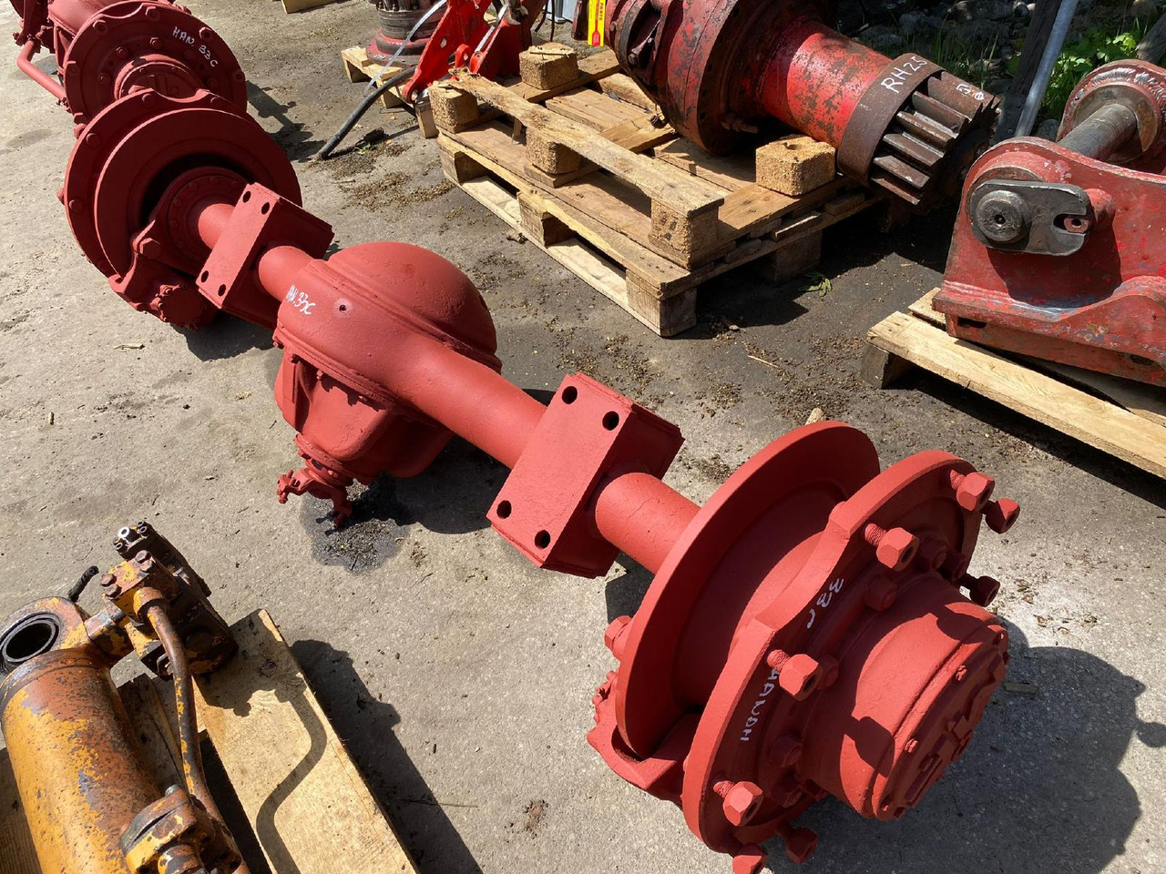 Hanomag 33C - Essieu et pièces pour Engins de chantier: photos 4 Hanomag 33C - Essieu et pièces pour Engins de chantier: photos 4