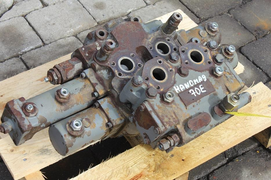 Hanomag 70E - Valve hydraulique pour Engins de chantier: photos 4 Hanomag 70E - Valve hydraulique pour Engins de chantier: photos 4