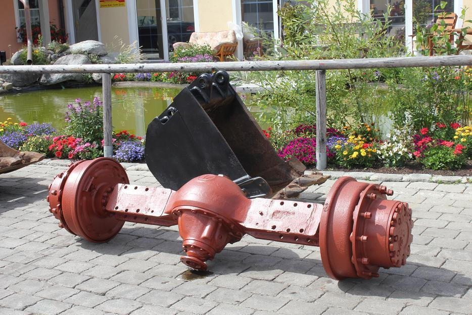 Hanomag B 8 - Essieu et pièces pour Engins de chantier: photos 1 Hanomag B 8 - Essieu et pièces pour Engins de chantier: photos 1