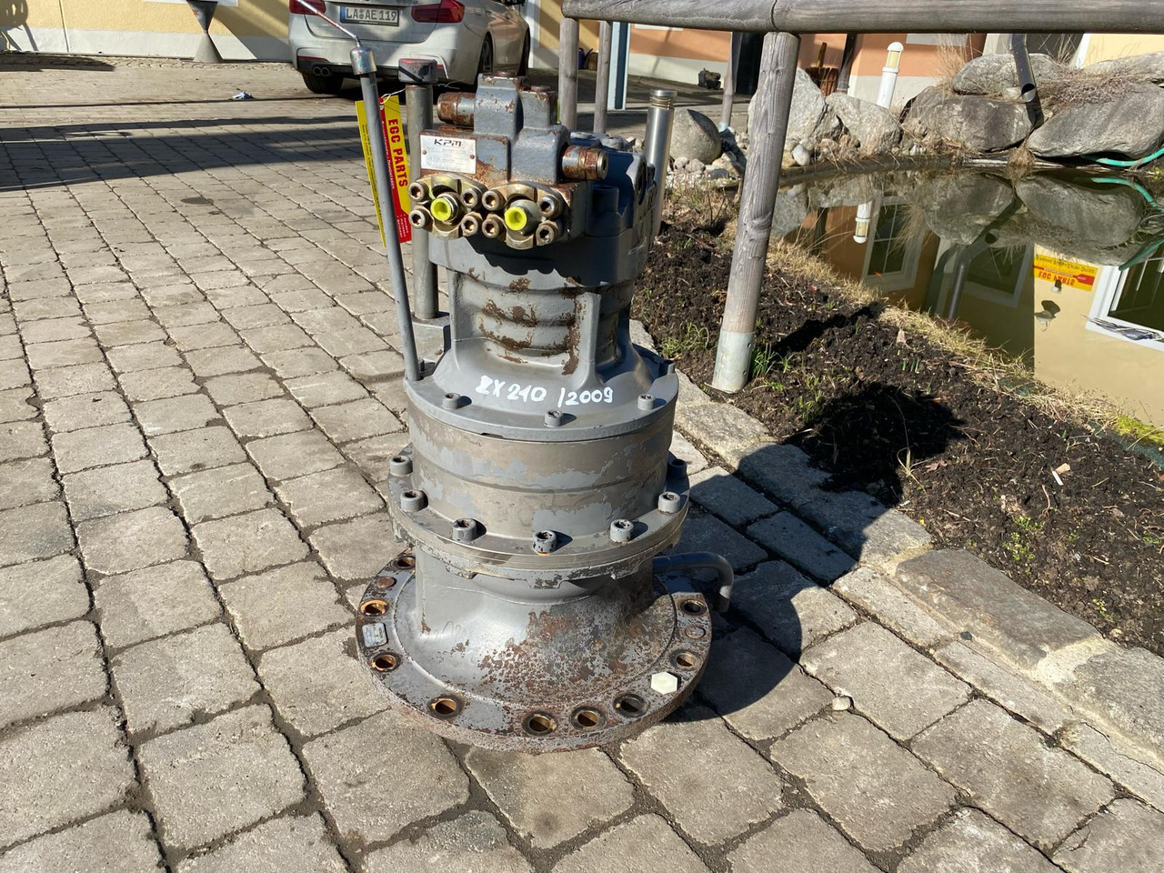 Hitachi ZX 210 - Moteur de rotation pour Engins de chantier: photos 1 Hitachi ZX 210 - Moteur de rotation pour Engins de chantier: photos 1