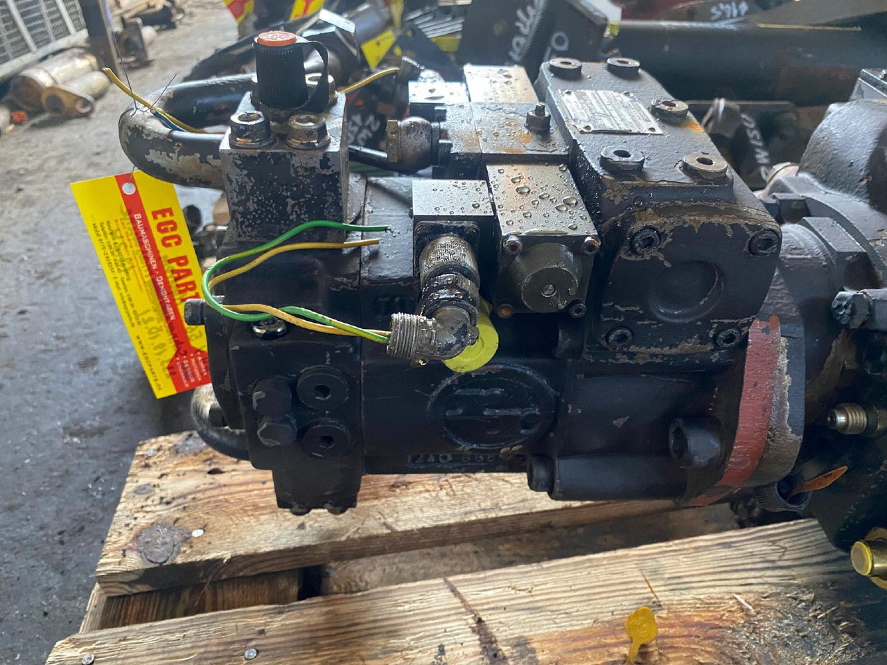 Hydromatik A4V56, A4V125 aus Kässbohrer PB 240D - Hydraulique pour Véhicule de voirie/ Spécial: photos 3 Hydromatik A4V56, A4V125 aus Kässbohrer PB 240D - Hydraulique pour Véhicule de voirie/ Spécial: photos 3