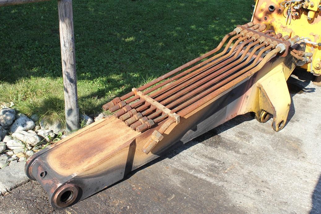 Komatsu PW 95 - Flèche pour Pelle: photos 1 Komatsu PW 95 - Flèche pour Pelle: photos 1