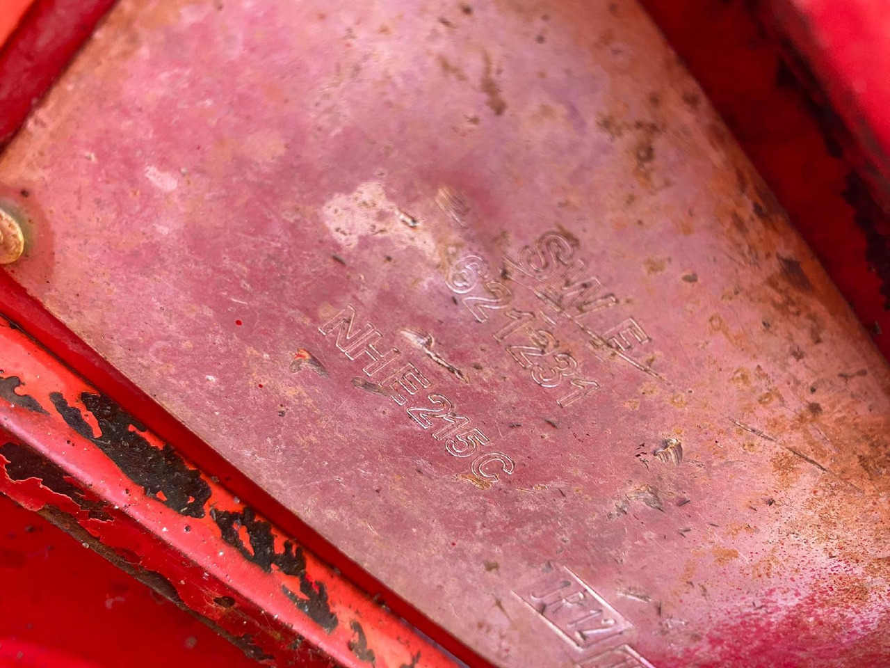 Lehnhof SW F aus New Holland E 215 - Attache rapide: photos 5 Lehnhof SW F aus New Holland E 215 - Attache rapide: photos 5