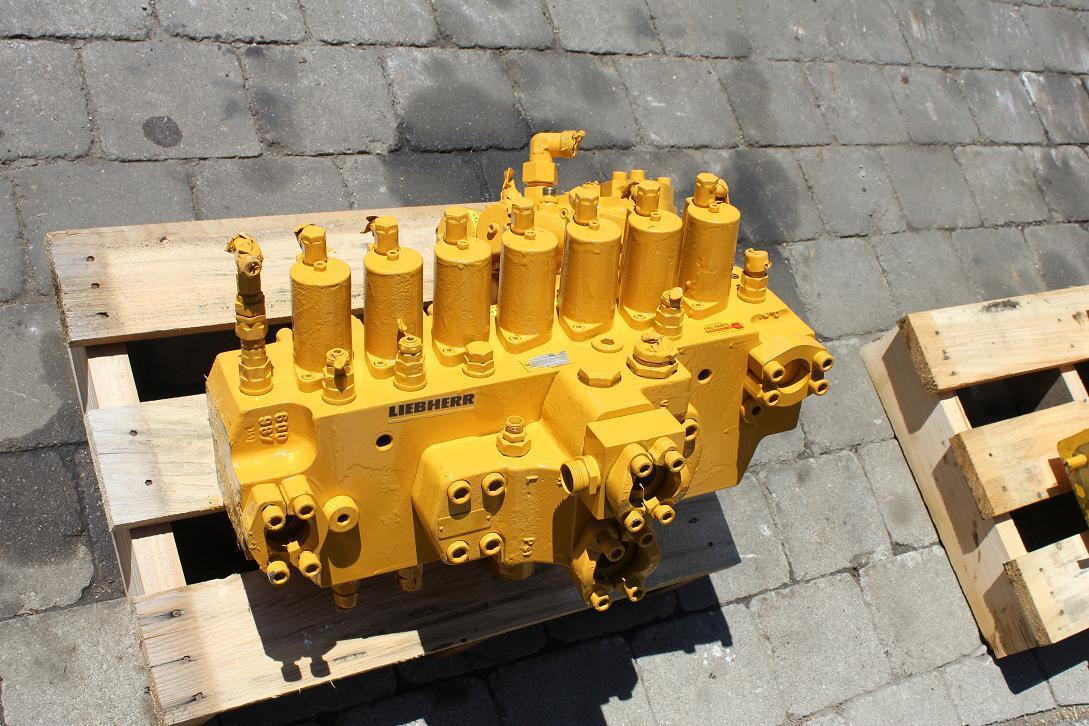 Liebherr 900 Lit. - Valve hydraulique pour Engins de chantier: photos 2 Liebherr 900 Lit. - Valve hydraulique pour Engins de chantier: photos 2