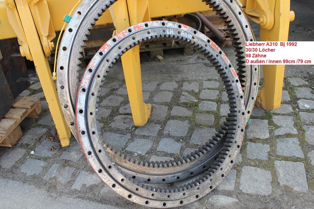 Liebherr A 310 - Couronne d'orientation pour Engins de chantier: photos 1 Liebherr A 310 - Couronne d'orientation pour Engins de chantier: photos 1