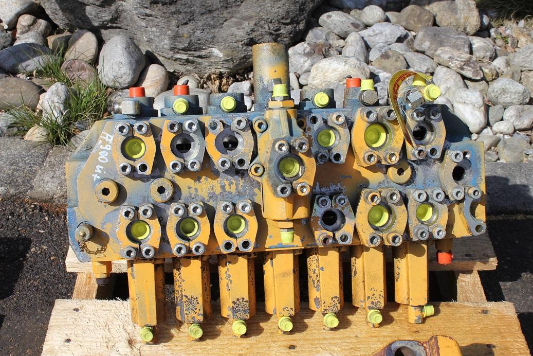 Liebherr A 900 LIT - Valve hydraulique pour Engins de chantier: photos 1 Liebherr A 900 LIT - Valve hydraulique pour Engins de chantier: photos 1