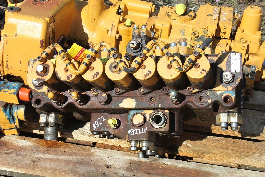 Liebherr A 922 LIT - Valve hydraulique pour Engins de chantier: photos 2 Liebherr A 922 LIT - Valve hydraulique pour Engins de chantier: photos 2