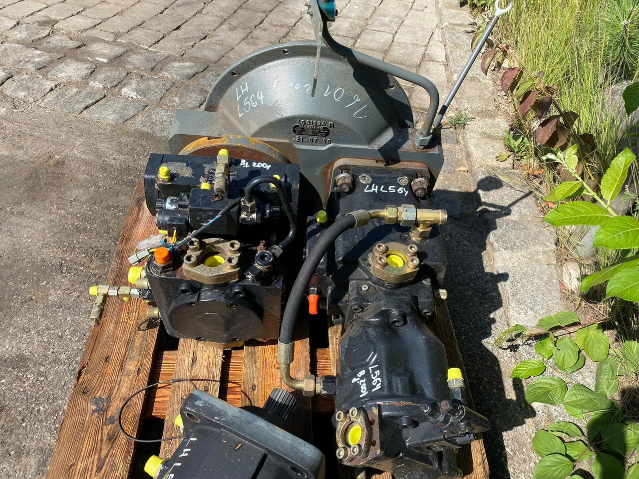 Liebherr A4VG125, PVG350 aus L564 - Pompe hydraulique pour Engins de chantier: photos 2 Liebherr A4VG125, PVG350 aus L564 - Pompe hydraulique pour Engins de chantier: photos 2