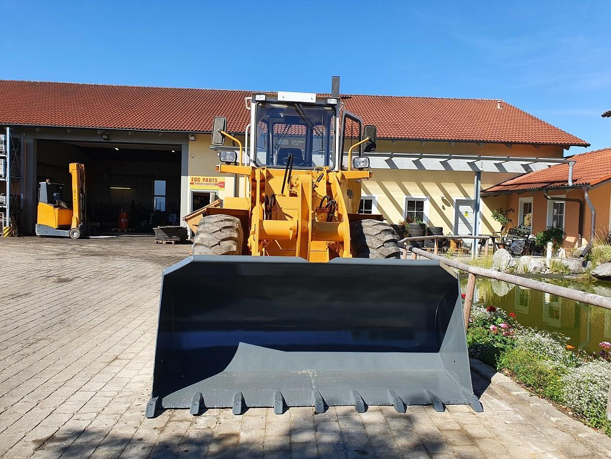 Chargeuse sur pneus Liebherr L 521: photos 12