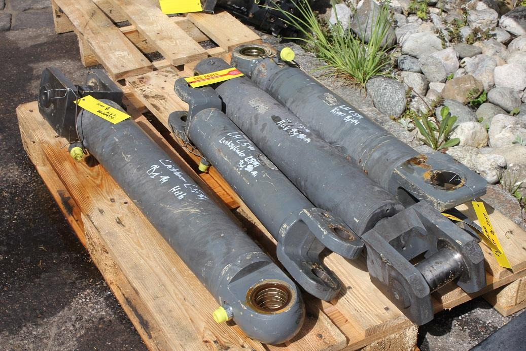 Liebherr L514 - Vérin hydraulique pour Engins de chantier: photos 2 Liebherr L514 - Vérin hydraulique pour Engins de chantier: photos 2