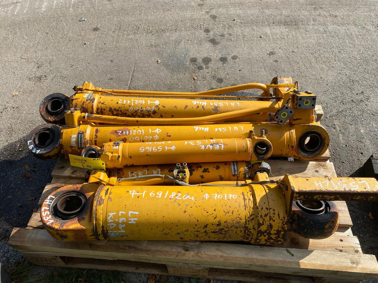 Liebherr L531 - Vérin hydraulique pour Engins de chantier: photos 3 Liebherr L531 - Vérin hydraulique pour Engins de chantier: photos 3