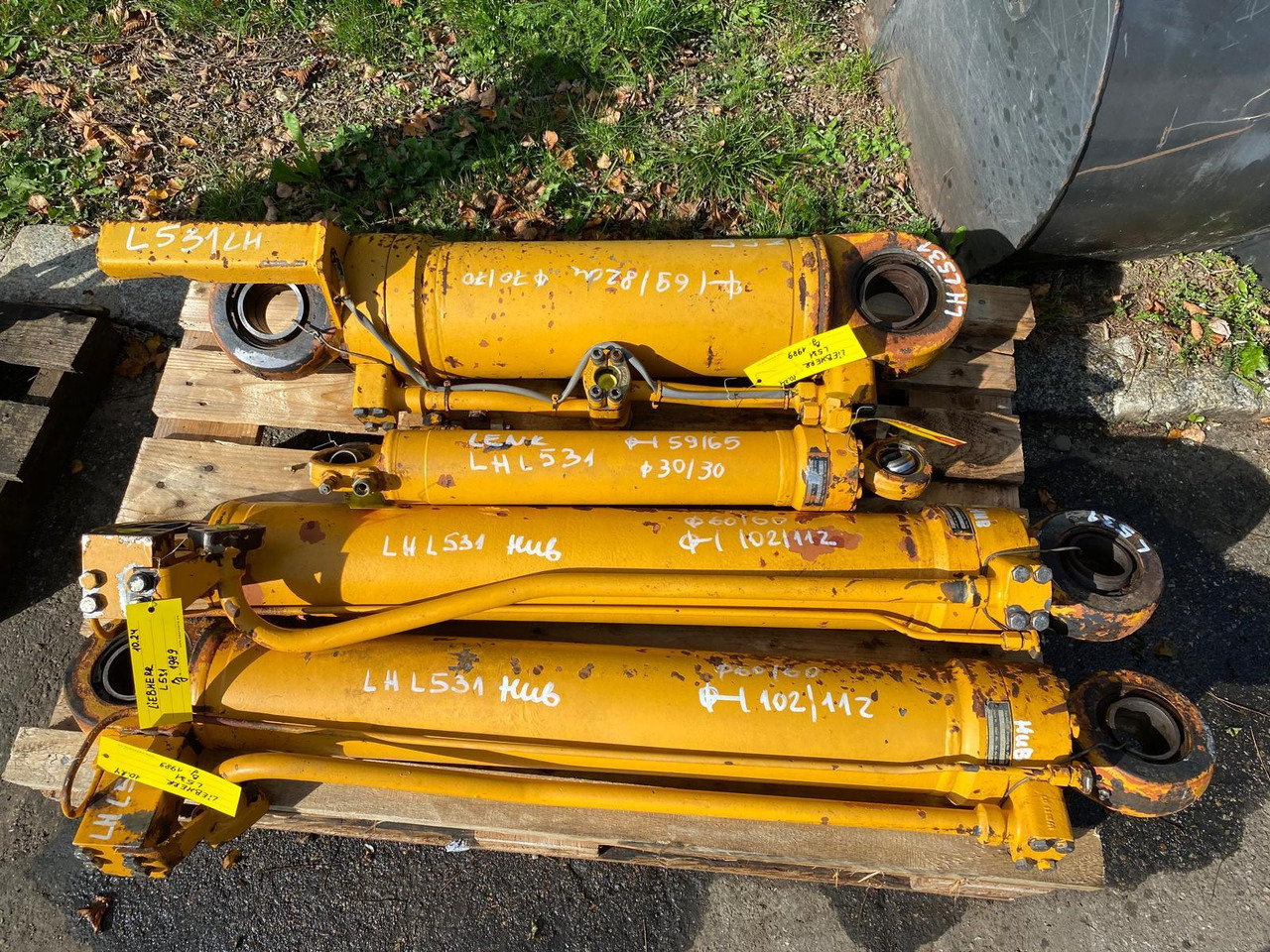 Liebherr L531 - Vérin hydraulique pour Engins de chantier: photos 2 Liebherr L531 - Vérin hydraulique pour Engins de chantier: photos 2