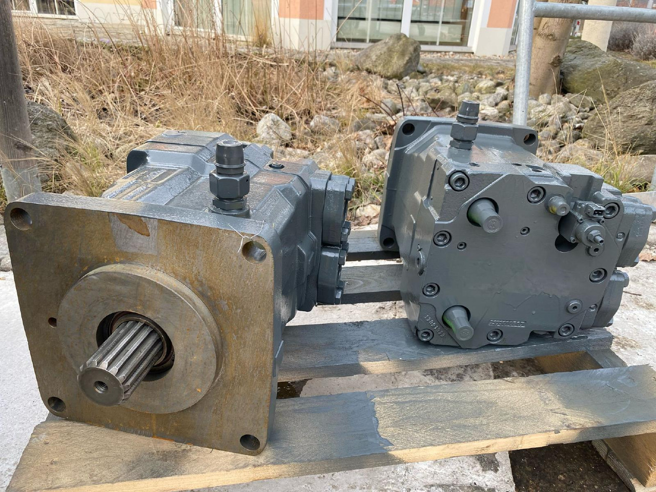 Liebherr Linde HMV 210 aus PR 724 - Moteur de translation pour Engins de chantier: photos 1 Liebherr Linde HMV 210 aus PR 724 - Moteur de translation pour Engins de chantier: photos 1