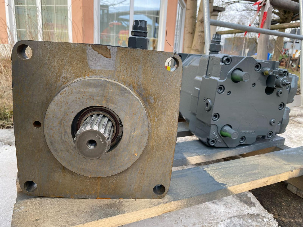 Liebherr Linde HMV 210 aus PR 724 - Moteur de translation pour Engins de chantier: photos 3 Liebherr Linde HMV 210 aus PR 724 - Moteur de translation pour Engins de chantier: photos 3